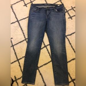 Old Navy -Original mid-rise pants, size 14